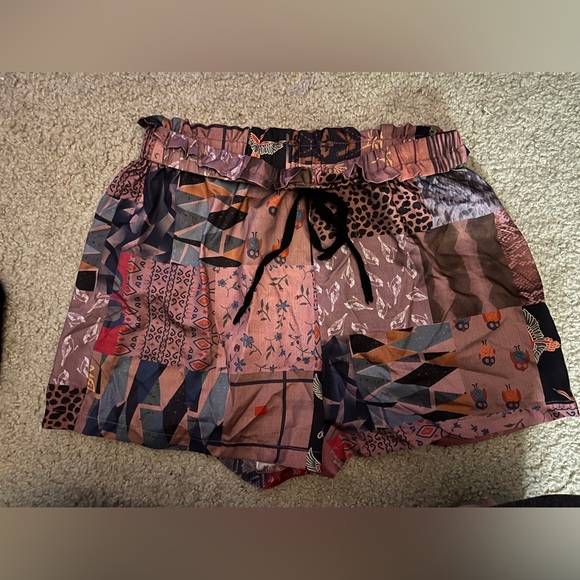 Women’s Ruffled Patchwork Shorts - Picture 1 of 3